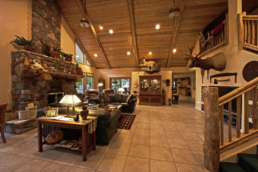 Rocky Point Ranch, Montana Panzió Eddy Kültér fotó